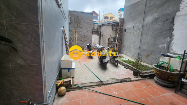 Cần bán nhanh 36m2 đất thạch bàn, sát trường tiểu học, sát chợ và khu đô thị cao cấp thạch bàn