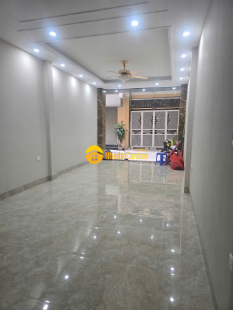 Khu phân lô nguyễn chí thanh, đống đa, thang máy, kinh doanh, 3640 m2 x 6 tầng, giá 22 tỷ