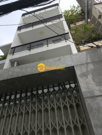 Nhà 5 tầng ngây chợ gò vấp, hẻm rộng rãi, tổng diện tích lên đến 300m2