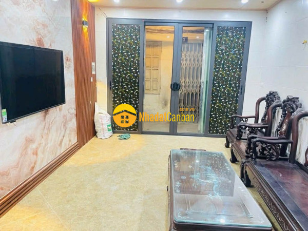 Nhà phố bạch mai, dt 23m2 x 3tầng, giá giảm sốc gần 2ty còn nhỉnh 3 tỷ