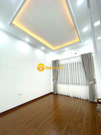 Bán nhanh nhà văn chương, giá 19 tỷ, 40m2x6t, thang máy, ô tô đỗ