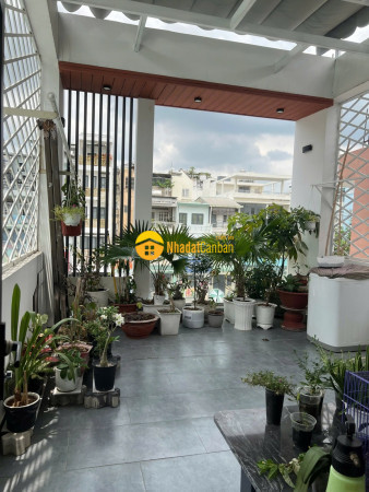 Mặt tiền dương quảng hàm rộng 32m 6 làm xe 60m2 vuông vức 4 tầng xây mới nhỉnh 15 tỷ